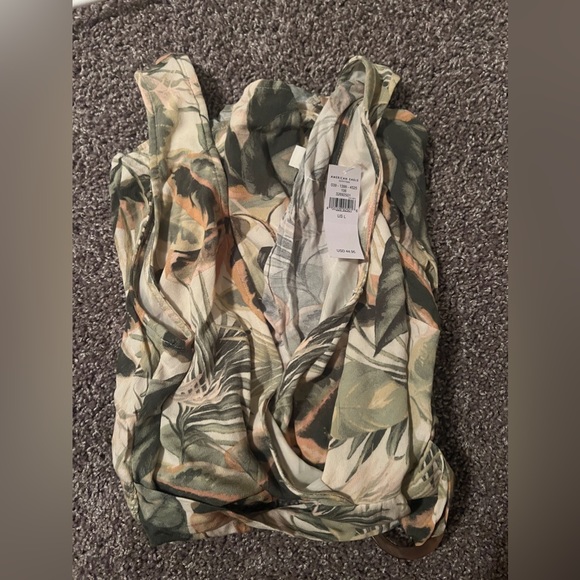 NWT AE Tropical Print Wrap Romper - Picture 4 of 4